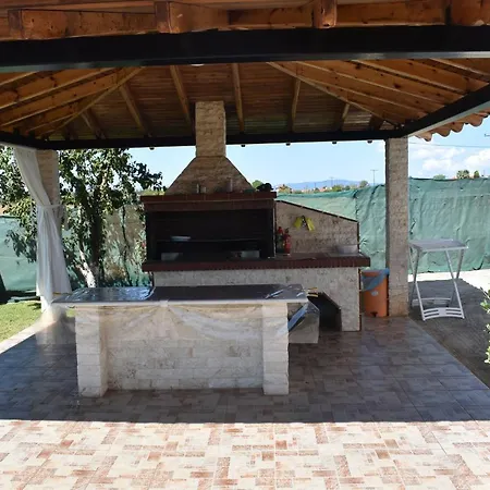 , Huge Garden ,quiet House,bbq,near Beach * Metokhion Patriotikon
